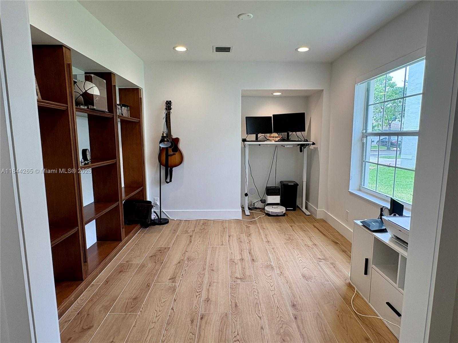 Small Image of 2091 SOUTH WEST 157TH AVE, Miramar Number 30