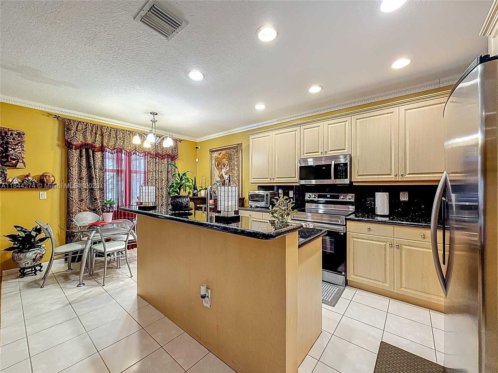 Small Image of 15540 SOUTH WEST 49TH CT, Miramar Number 18
