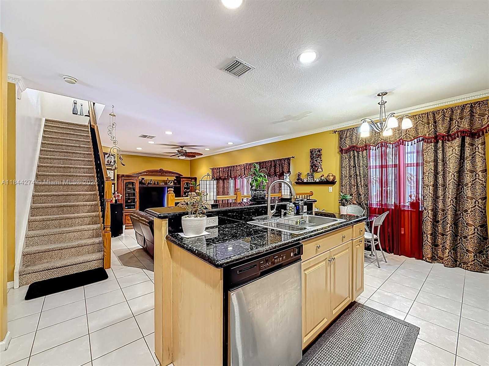 Small Image of 15540 SOUTH WEST 49TH CT, Miramar Number 20