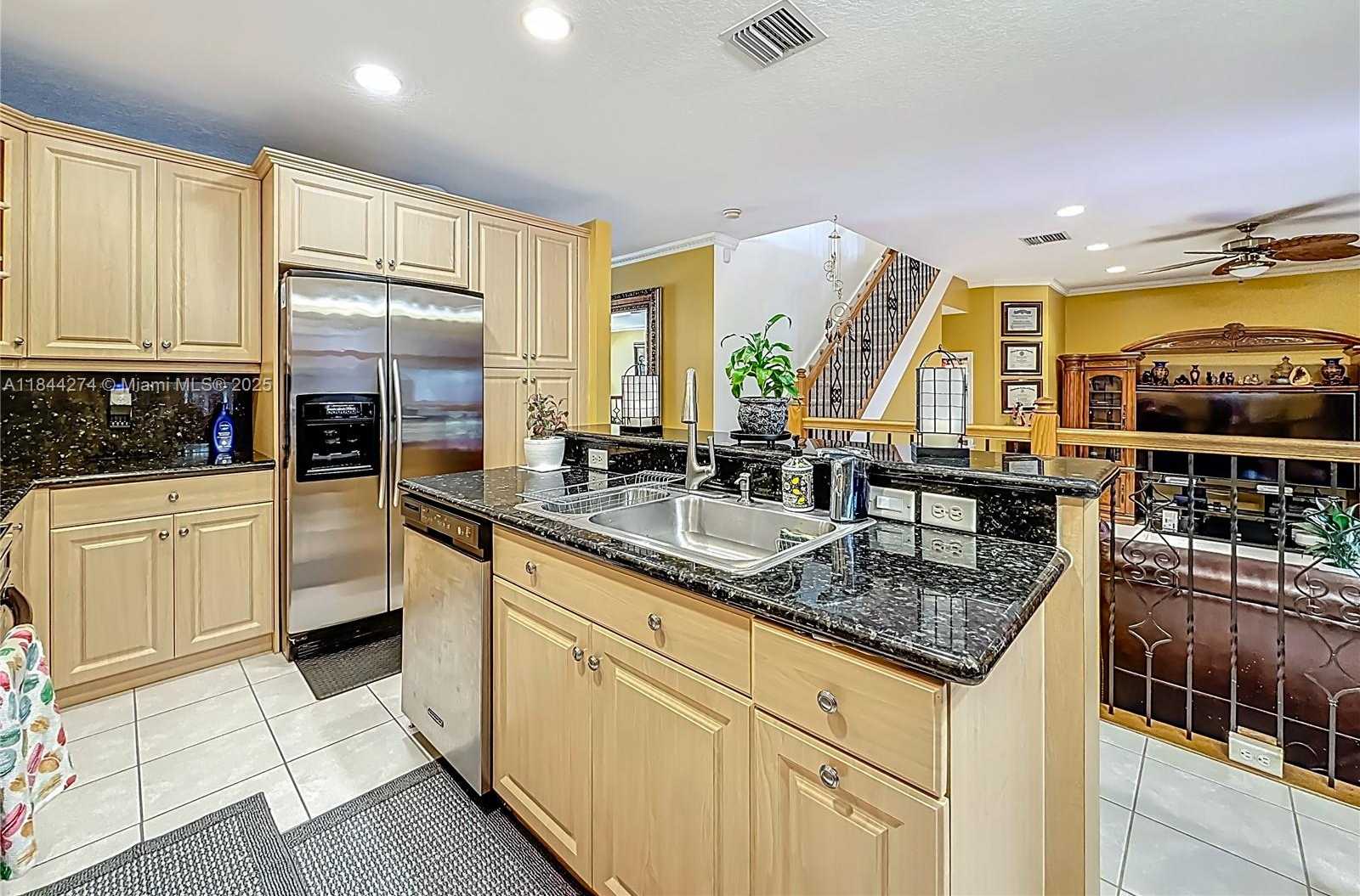 Small Image of 15540 SOUTH WEST 49TH CT, Miramar Number 23