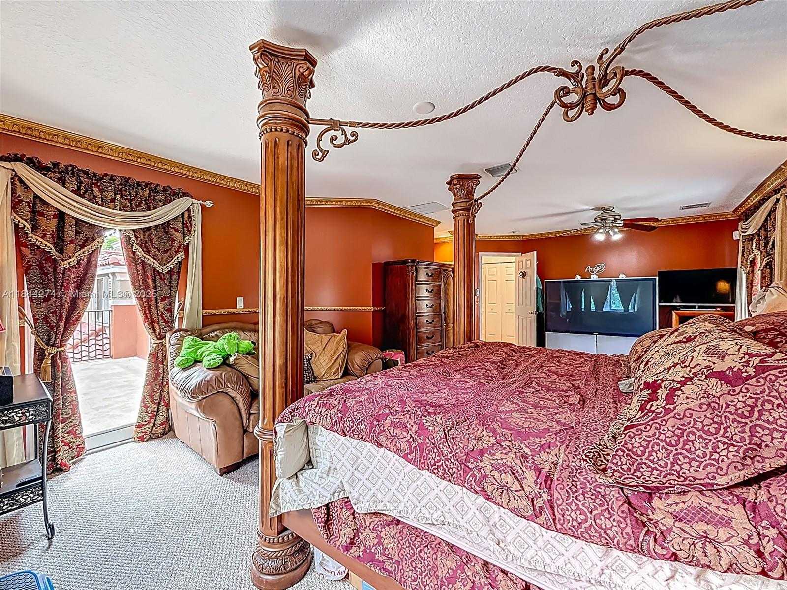 Small Image of 15540 SOUTH WEST 49TH CT, Miramar Number 36