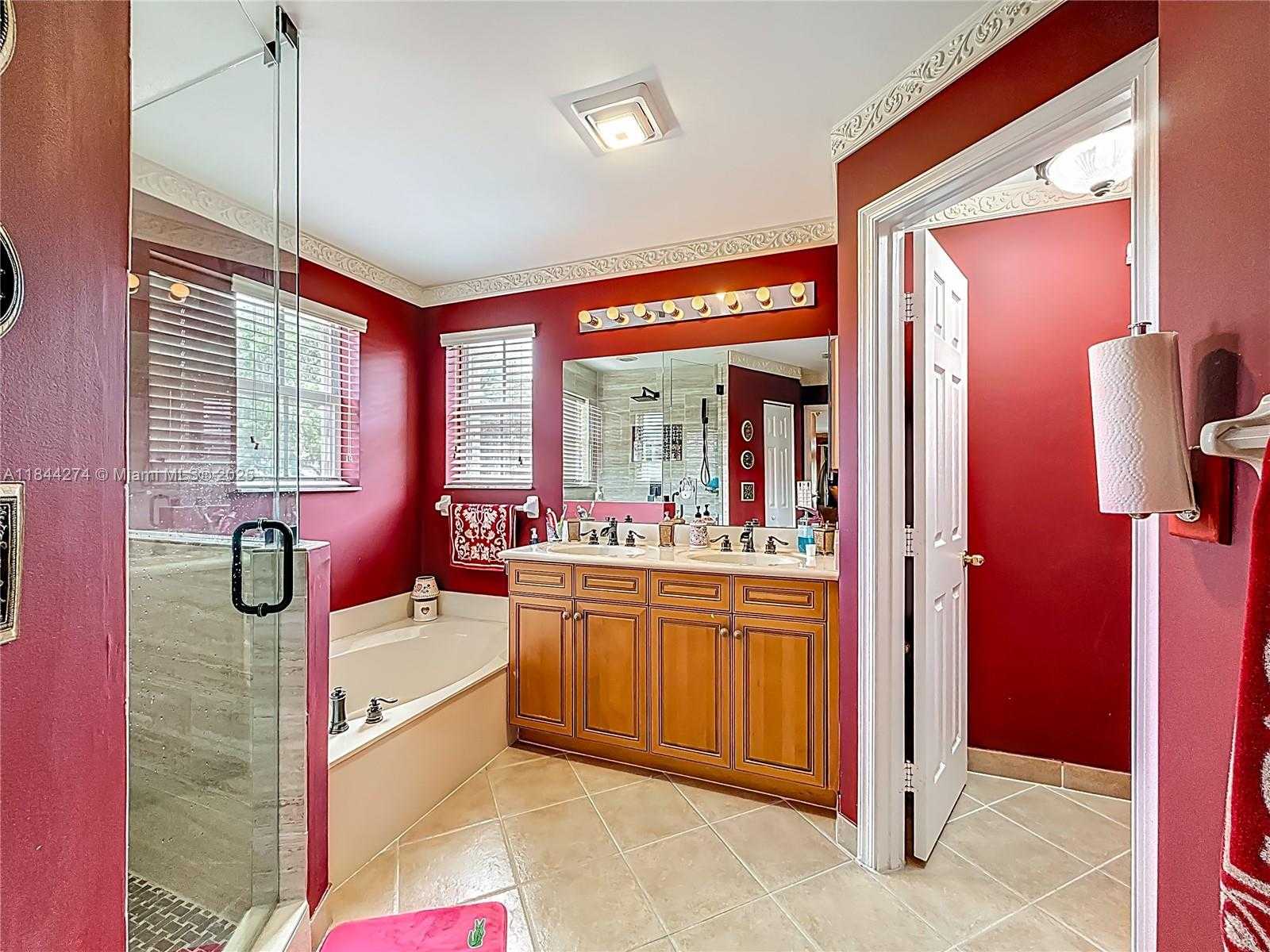 Small Image of 15540 SOUTH WEST 49TH CT, Miramar Number 40