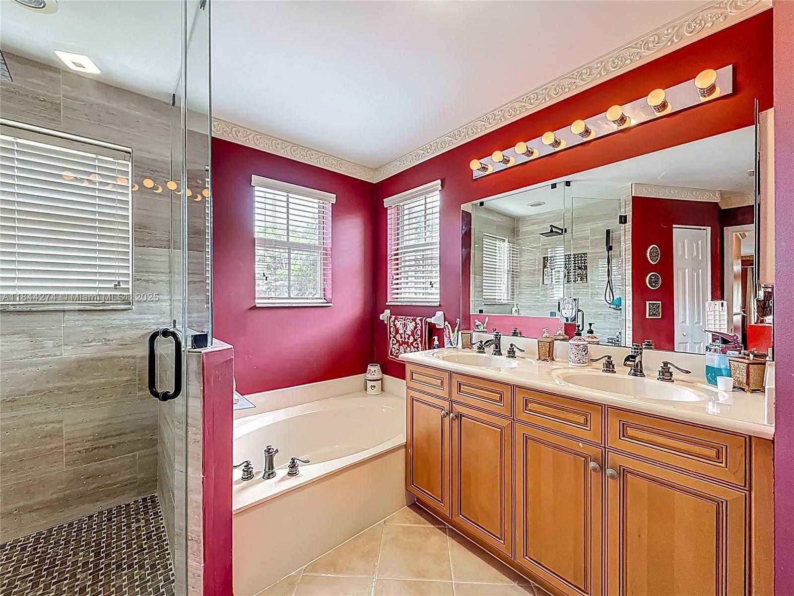 Small Image of 15540 SOUTH WEST 49TH CT, Miramar Number 41