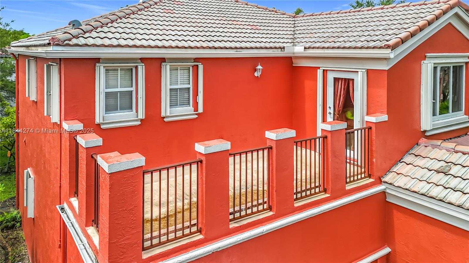 Small Image of 15540 SOUTH WEST 49TH CT, Miramar Number 7