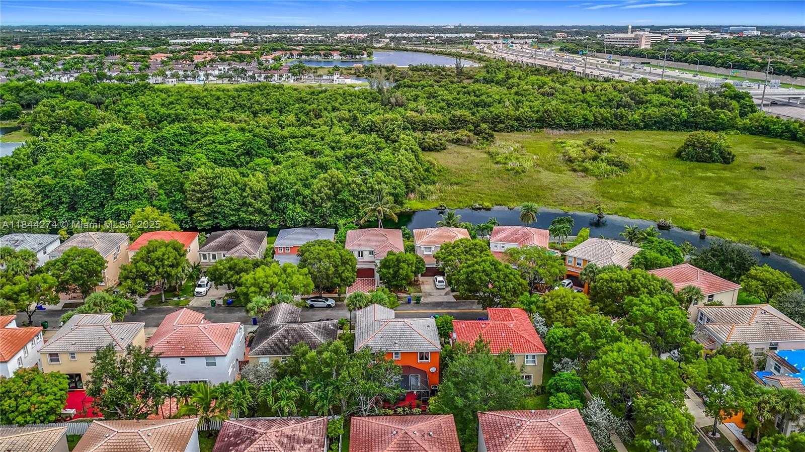 Small Image of 15540 SOUTH WEST 49TH CT, Miramar Number 73