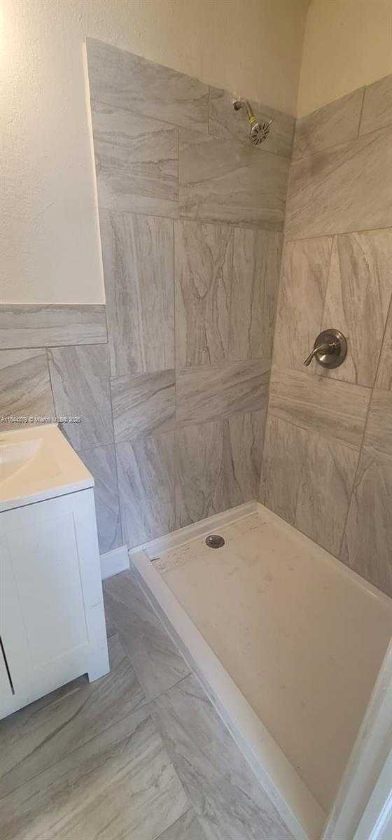 Small Image of 18250 NORTH WEST 23RD AVE, Miami Gardens Number 3