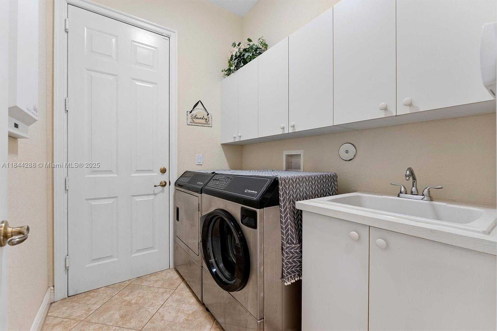Small Image of 11425 NORTH WEST 75TH MNR, Parkland Number 24