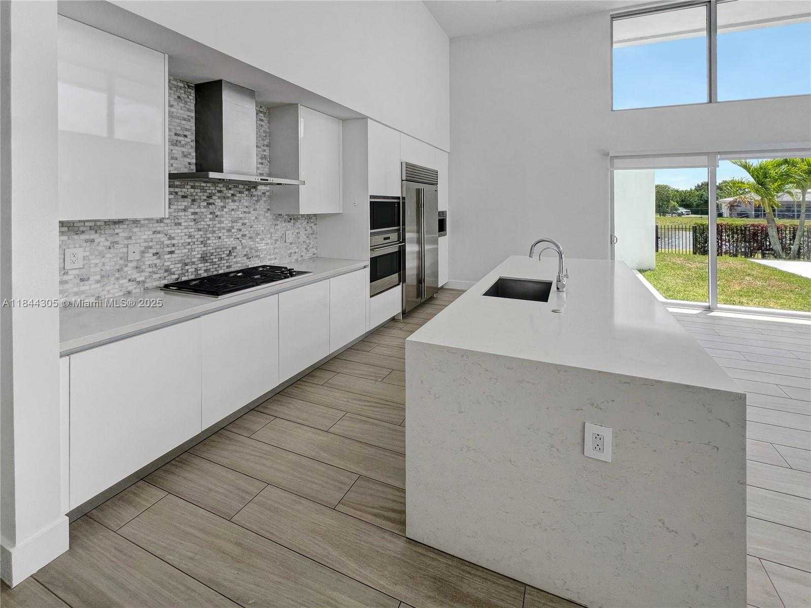 Small Image of 16582 SOUTH BOTANIKO DR S, Weston Number 12