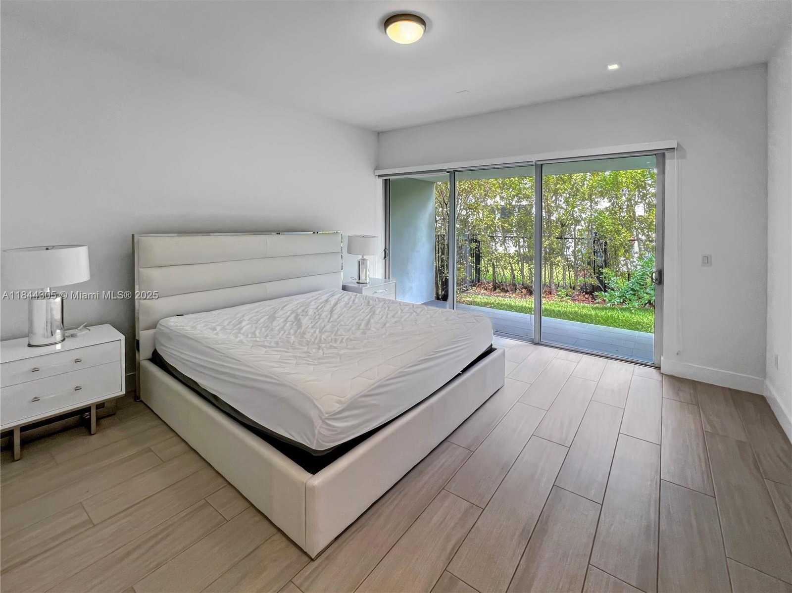 Small Image of 16582 SOUTH BOTANIKO DR S, Weston Number 22