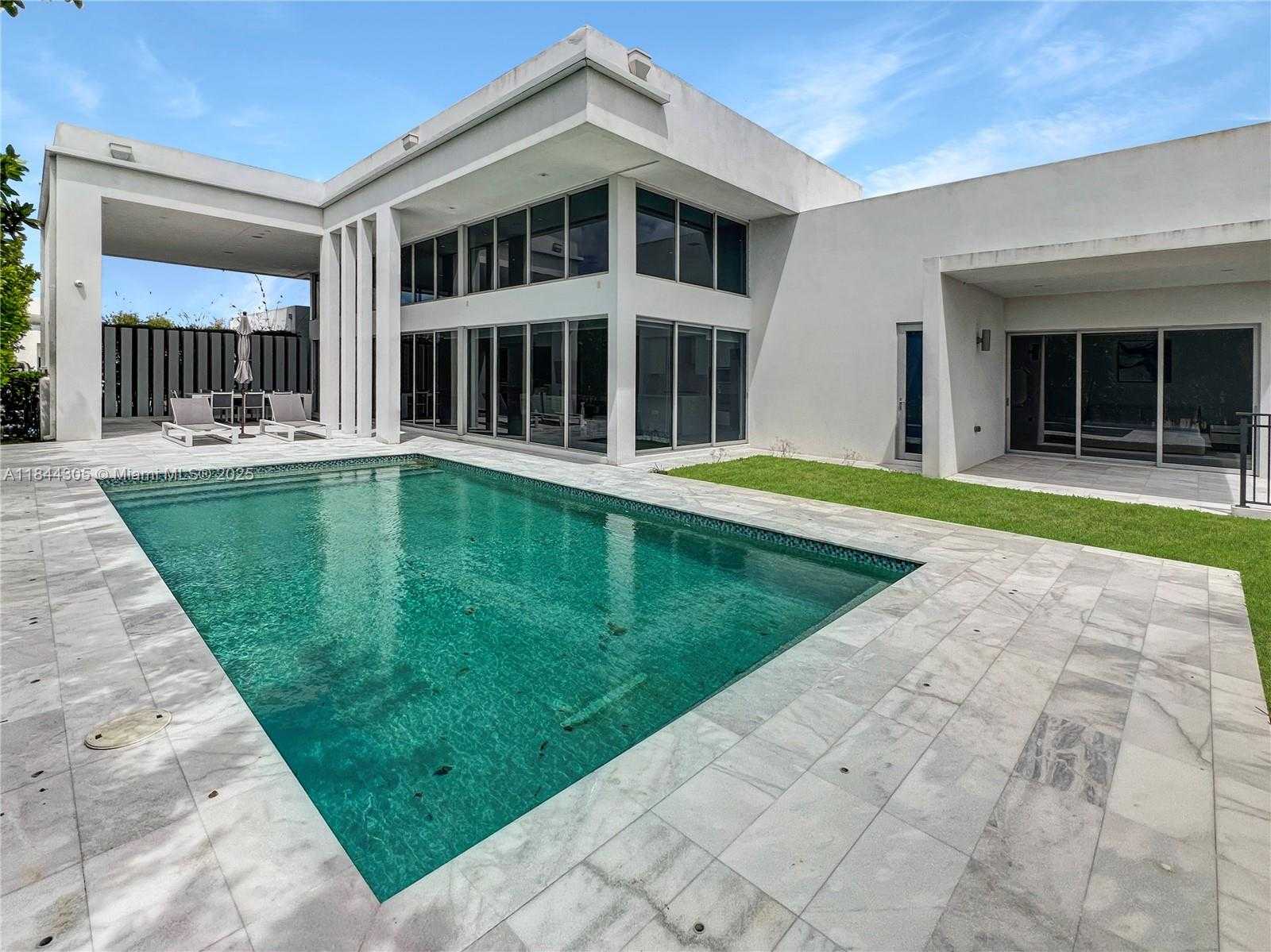 Small Image of 16582 SOUTH BOTANIKO DR S, Weston Number 30
