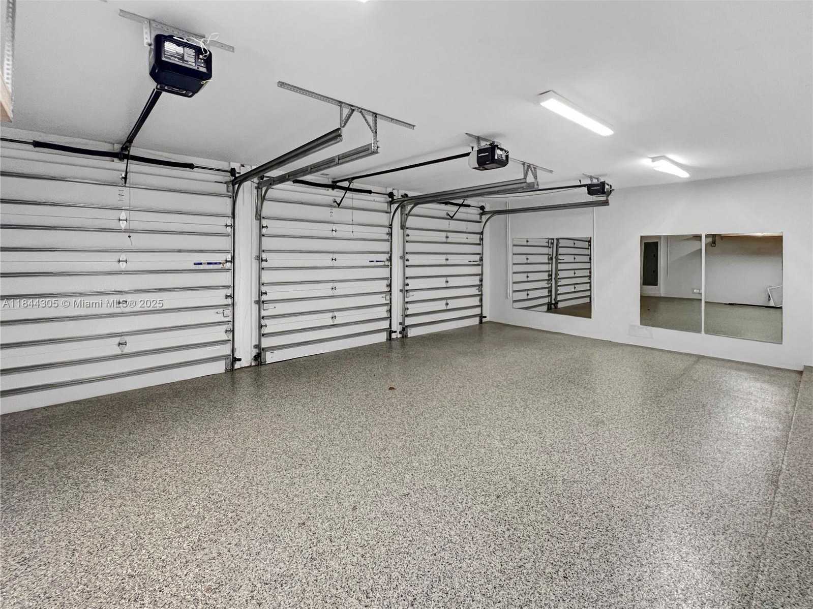 Small Image of 16582 SOUTH BOTANIKO DR S, Weston Number 31