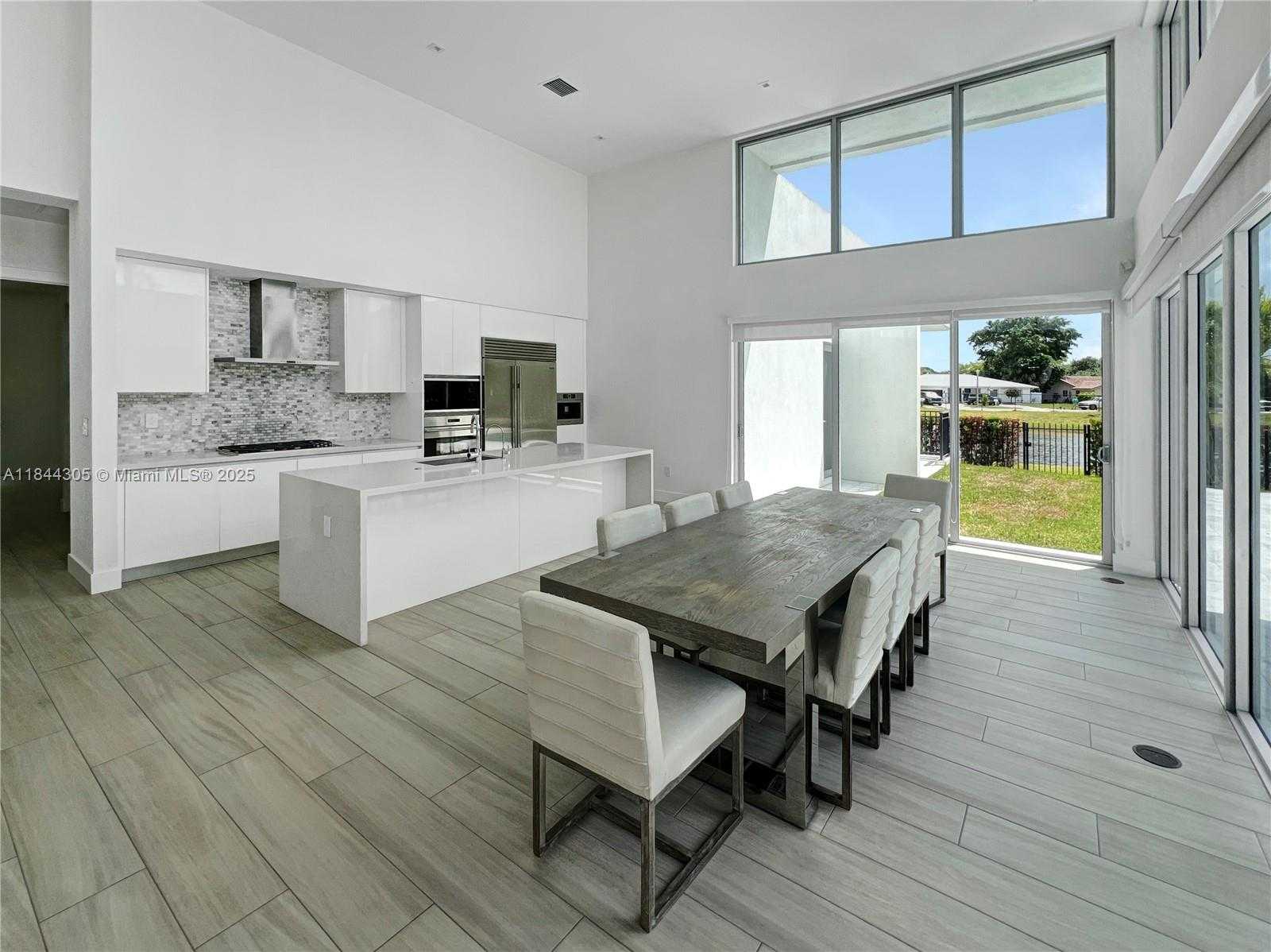Small Image of 16582 SOUTH BOTANIKO DR S, Weston Number 9