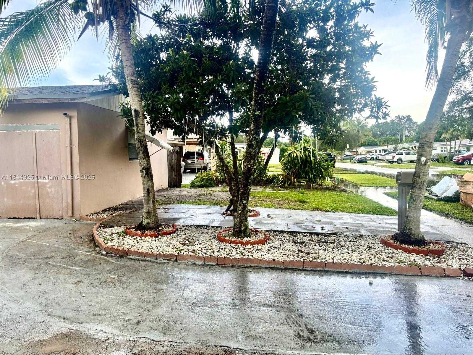 Small Image of 6771 FREEDOM ST, Hollywood Number 22