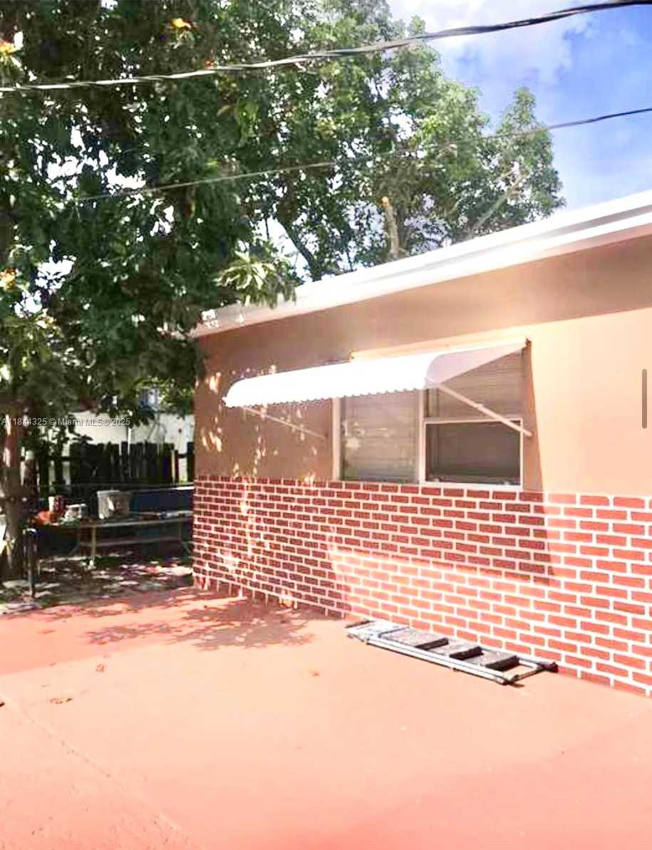 Small Image of 6771 FREEDOM ST, Hollywood Number 5