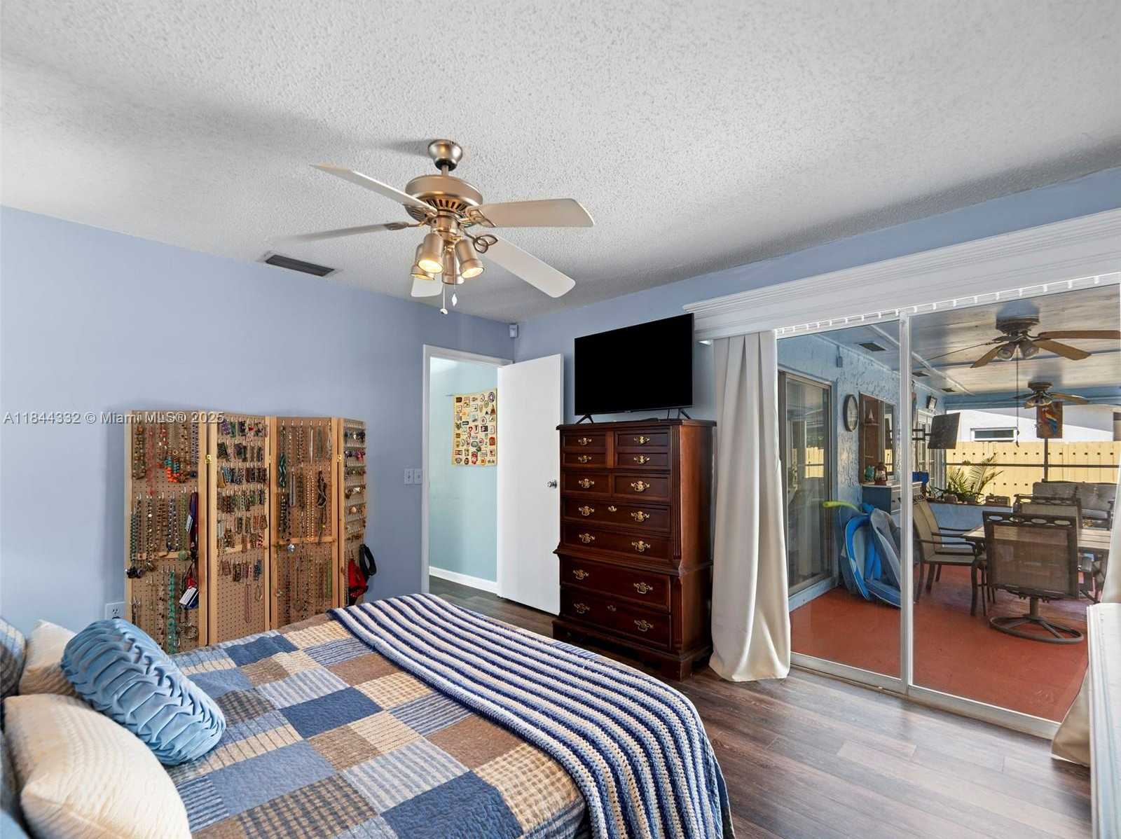 Small Image of 11701 NORTH WEST 33RD ST, Sunrise Number 14