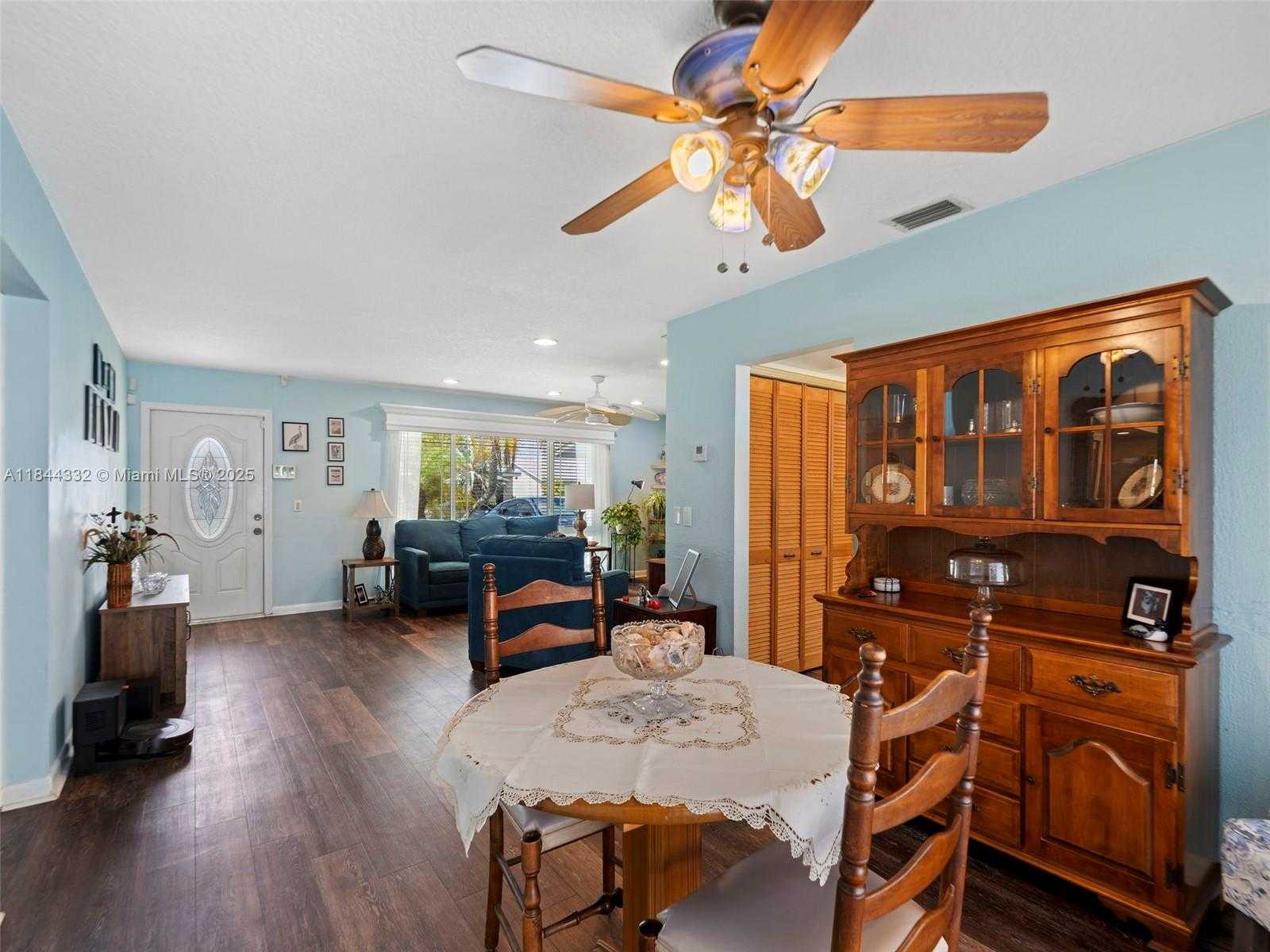 Small Image of 11701 NORTH WEST 33RD ST, Sunrise Number 20