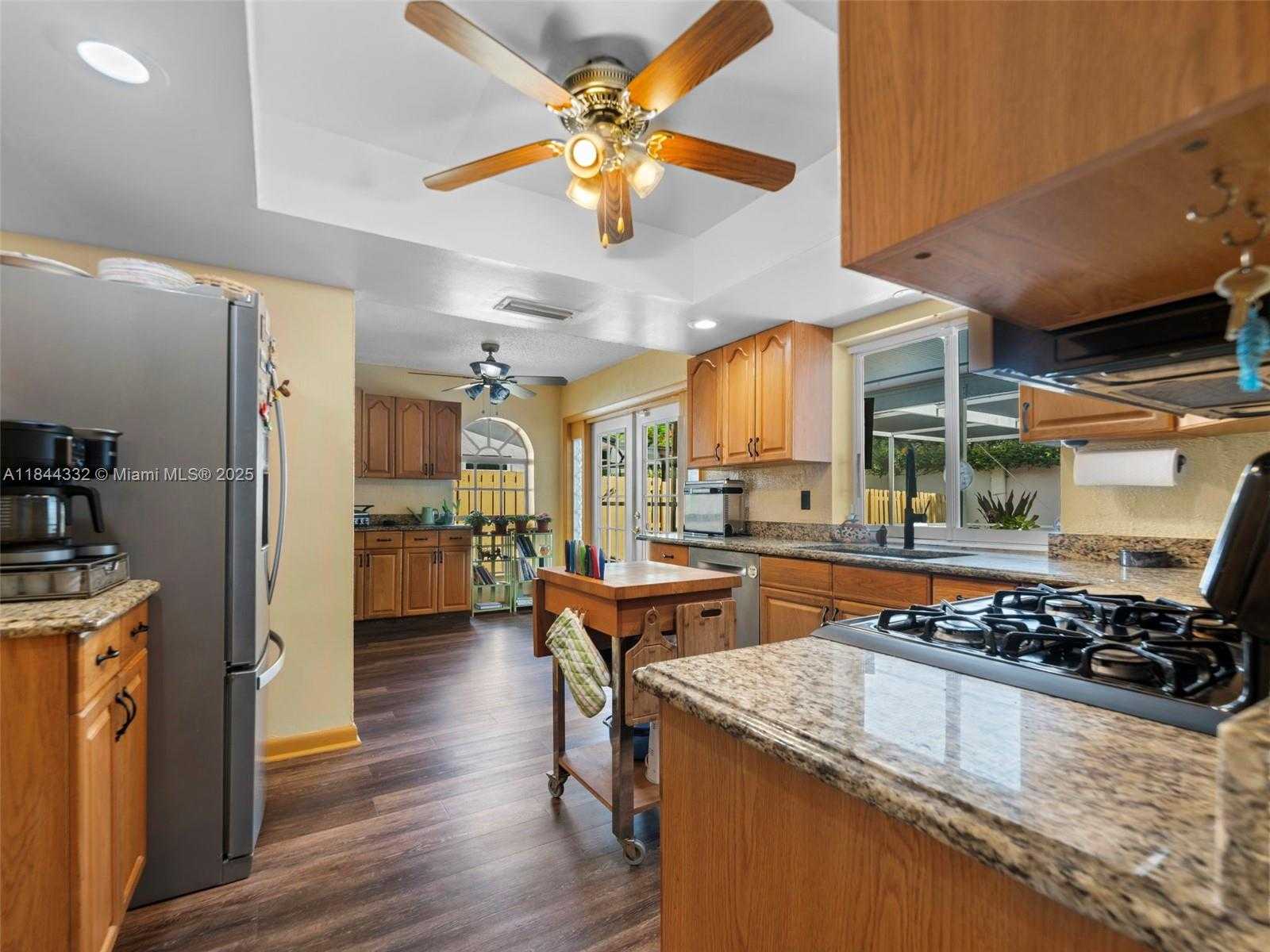 Small Image of 11701 NORTH WEST 33RD ST, Sunrise Number 21