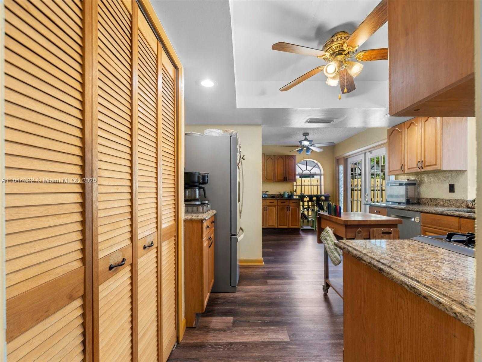 Small Image of 11701 NORTH WEST 33RD ST, Sunrise Number 22