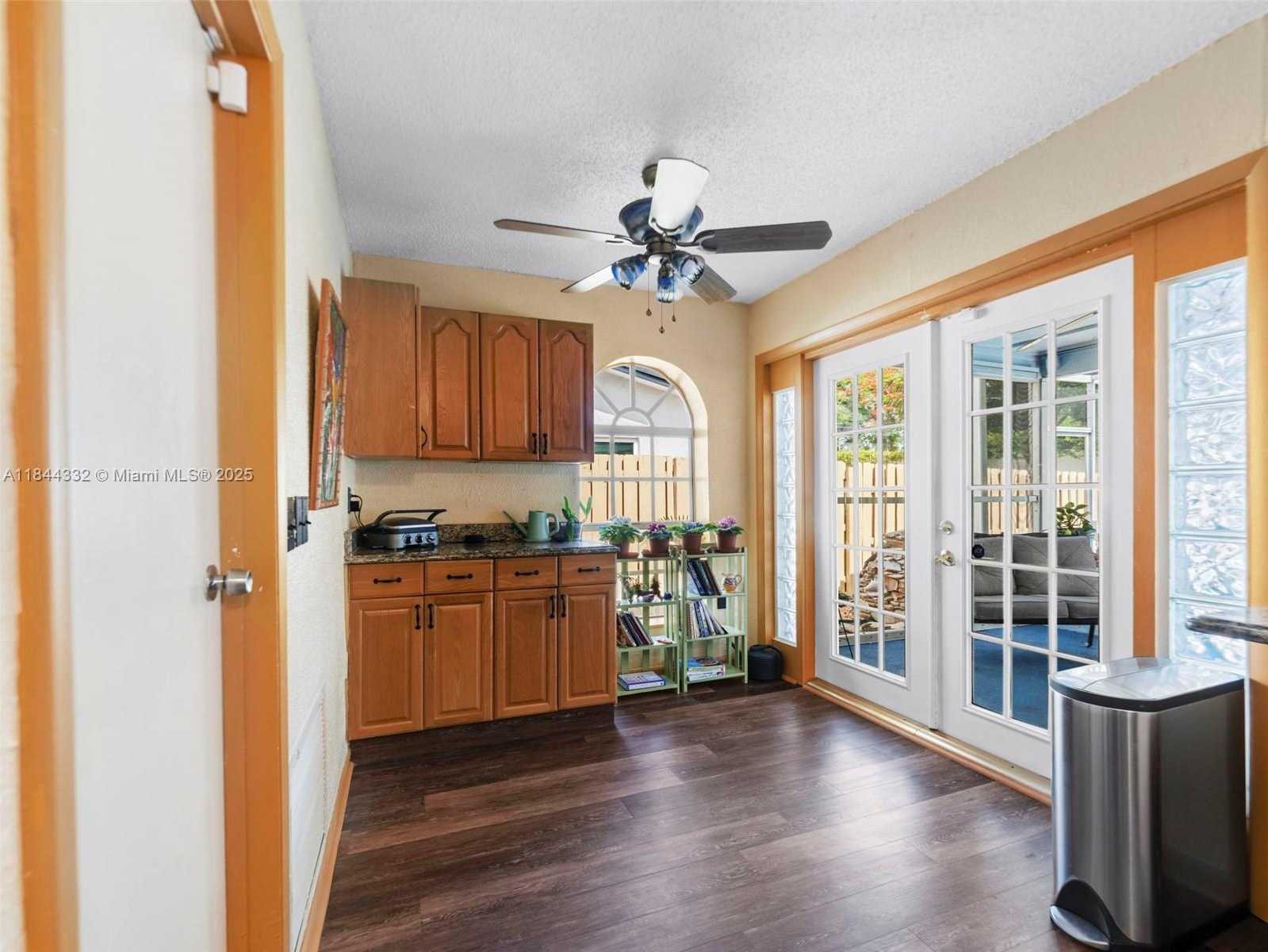 Small Image of 11701 NORTH WEST 33RD ST, Sunrise Number 24