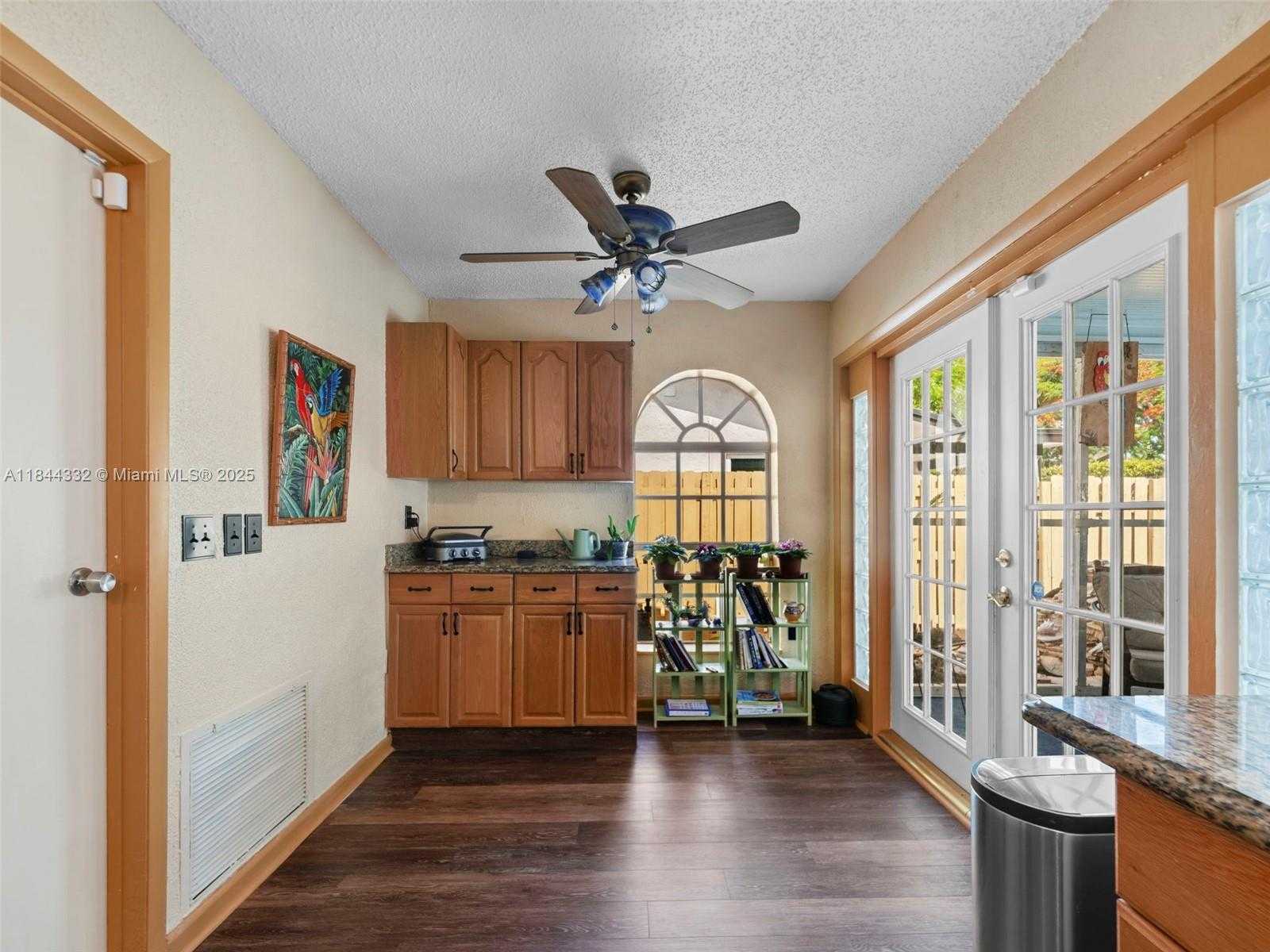 Small Image of 11701 NORTH WEST 33RD ST, Sunrise Number 25