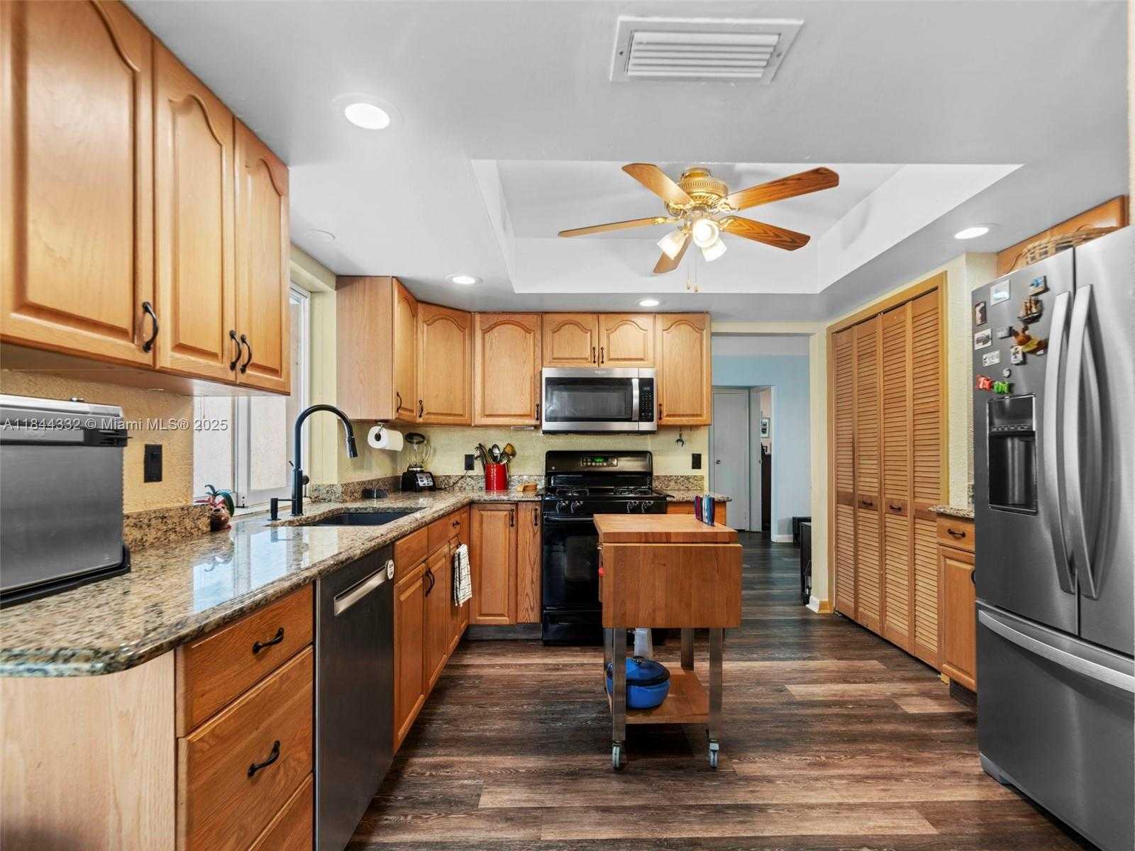Small Image of 11701 NORTH WEST 33RD ST, Sunrise Number 26