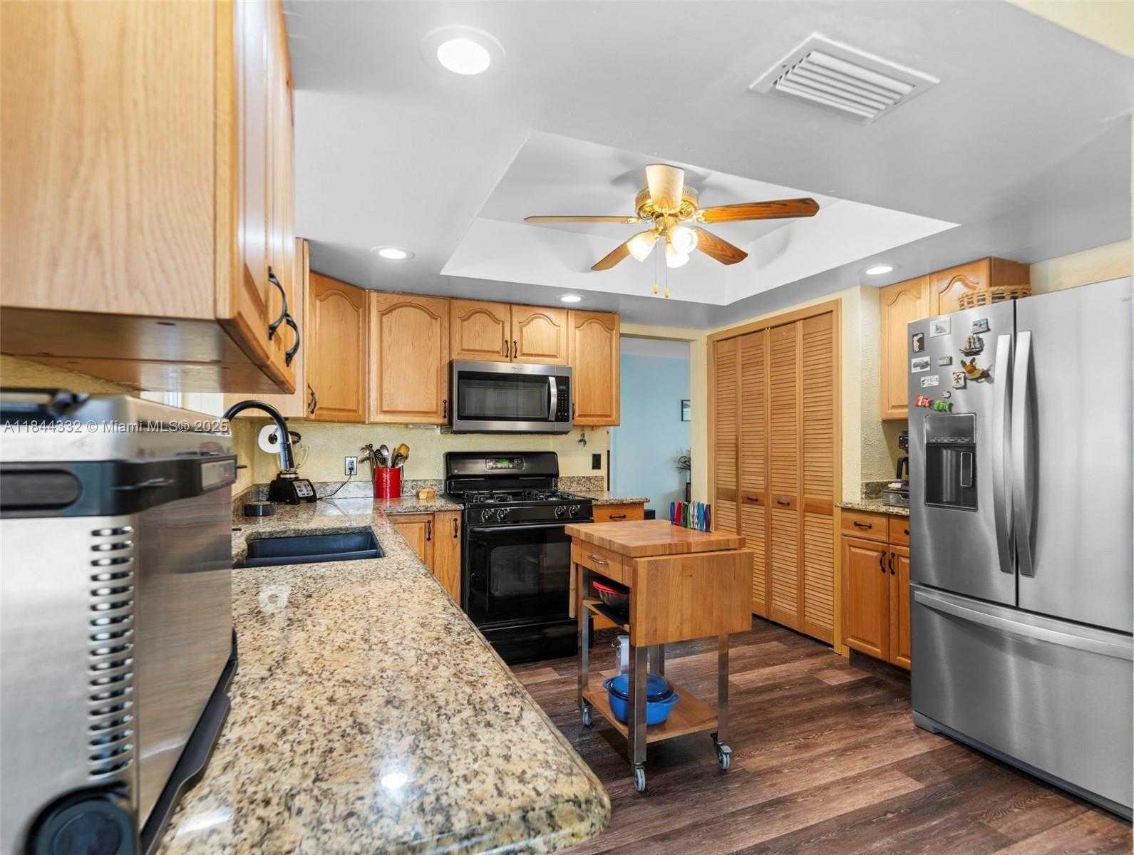 Small Image of 11701 NORTH WEST 33RD ST, Sunrise Number 27