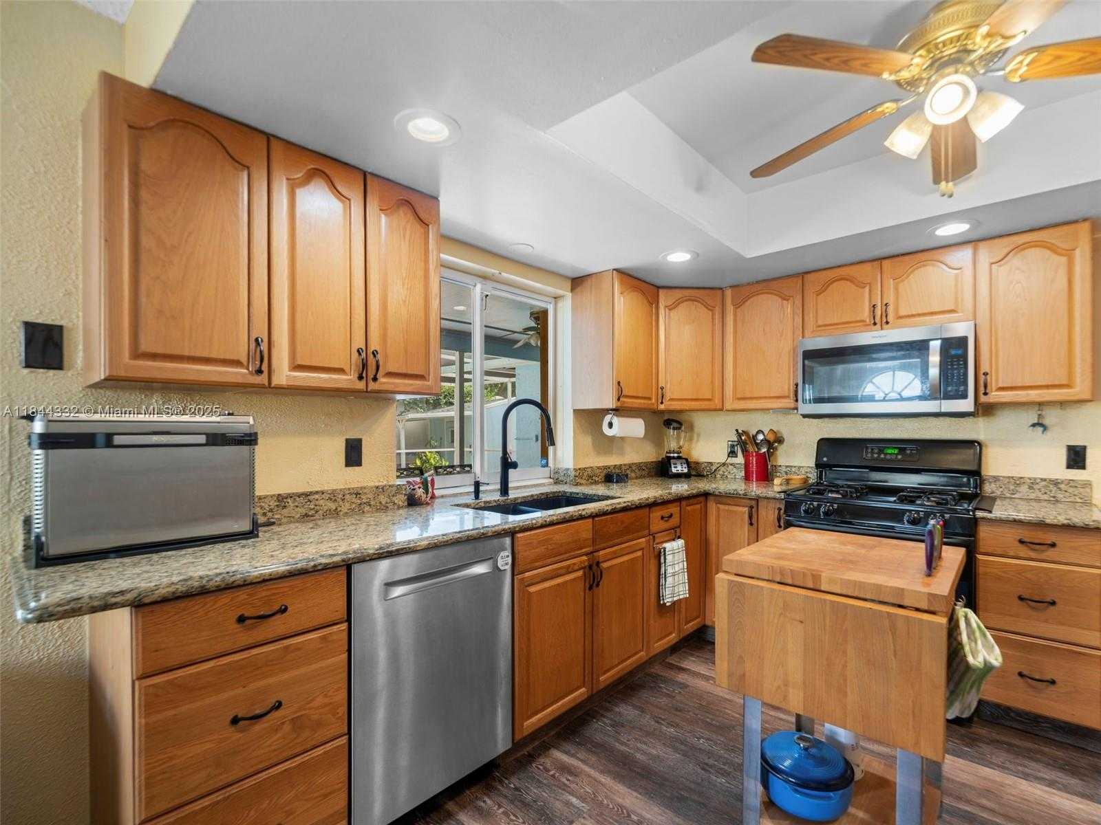 Small Image of 11701 NORTH WEST 33RD ST, Sunrise Number 28