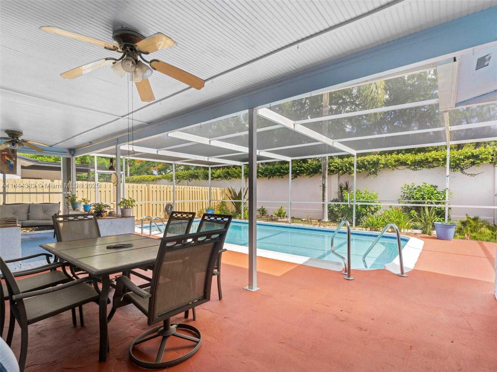 Small Image of 11701 NORTH WEST 33RD ST, Sunrise Number 41