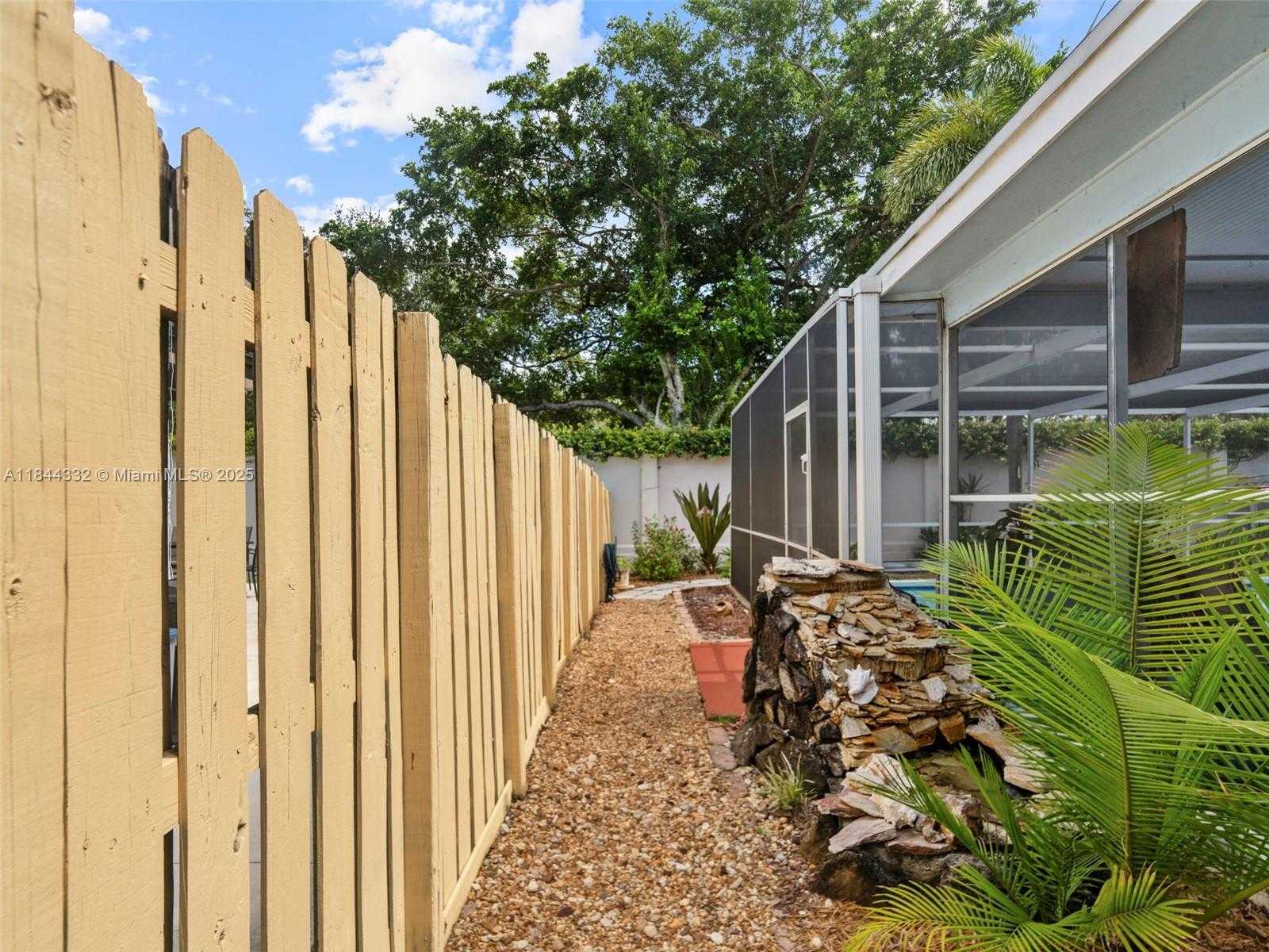 Small Image of 11701 NORTH WEST 33RD ST, Sunrise Number 43