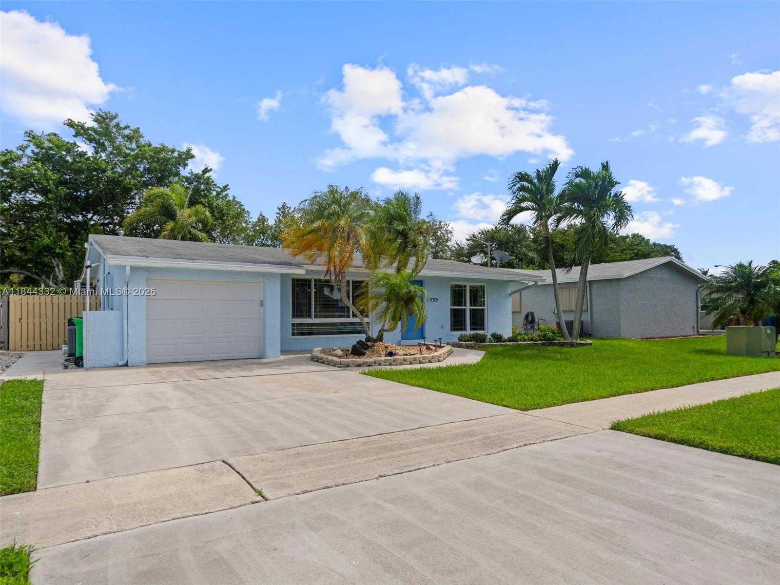 Small Image of 11701 NORTH WEST 33RD ST, Sunrise Number 50