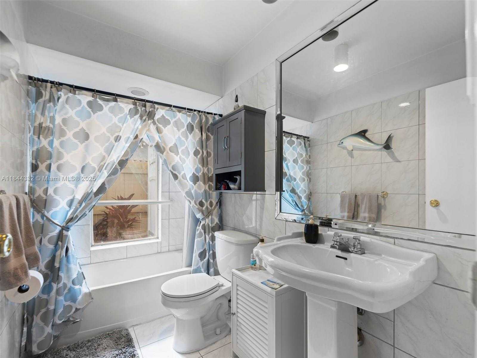 Small Image of 11701 NORTH WEST 33RD ST, Sunrise Number 8