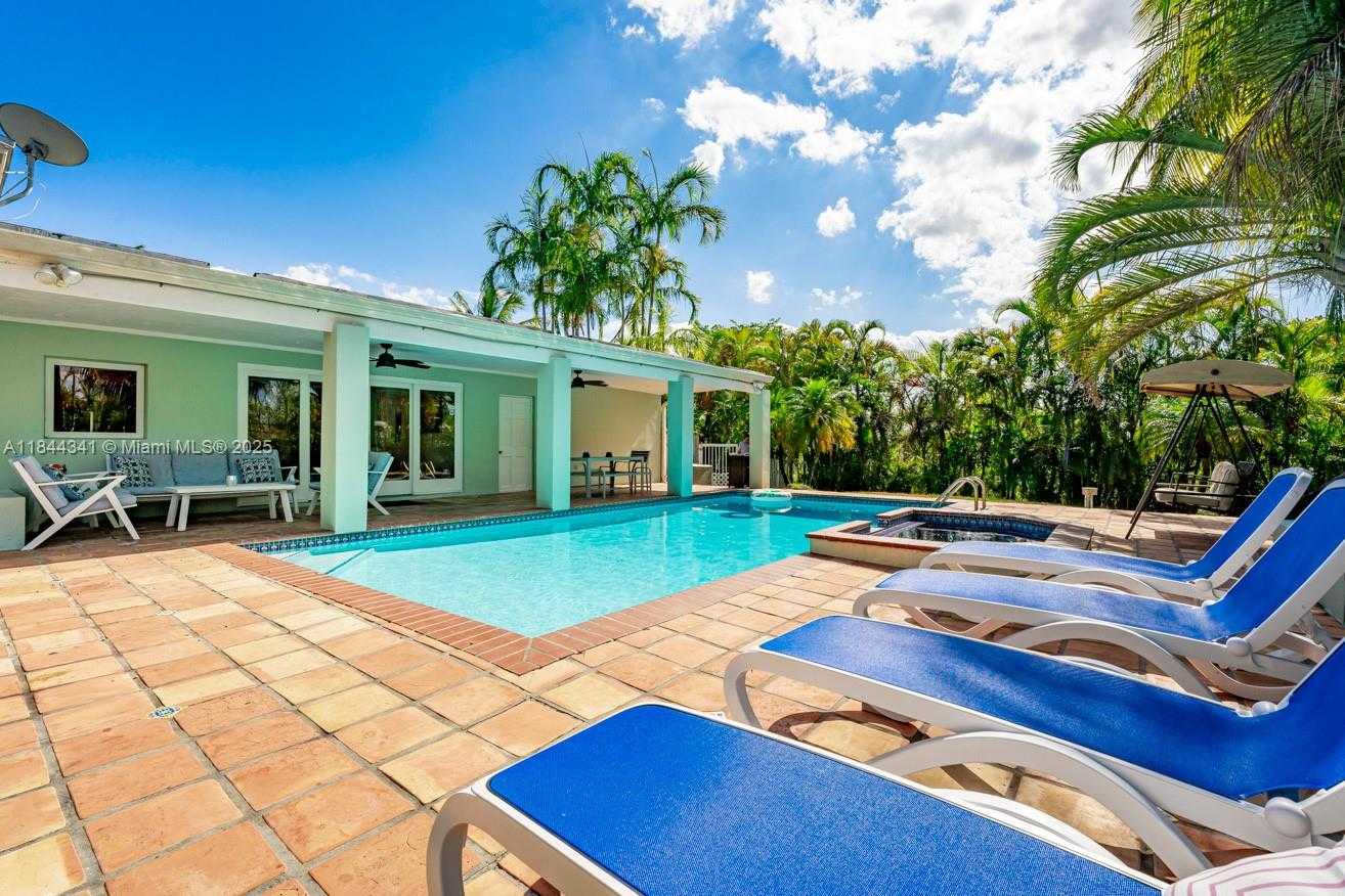 Small Image of 7475 SOUTH WEST 134TH ST, Pinecrest Number 26