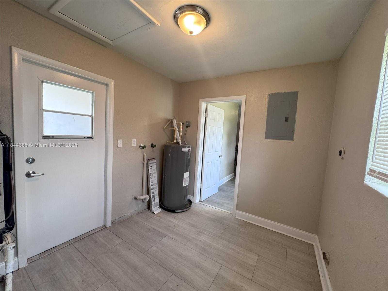 Small Image of 601 NORTH WEST 65TH AVE, Margate Number 5