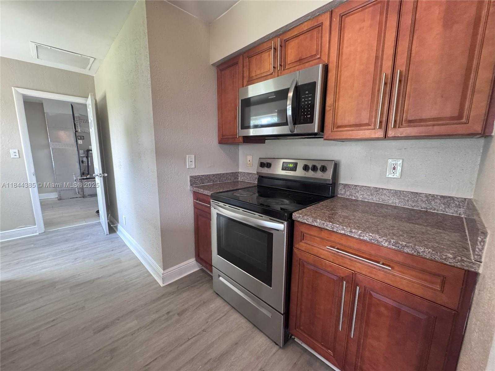 Small Image of 601 NORTH WEST 65TH AVE, Margate Number 8