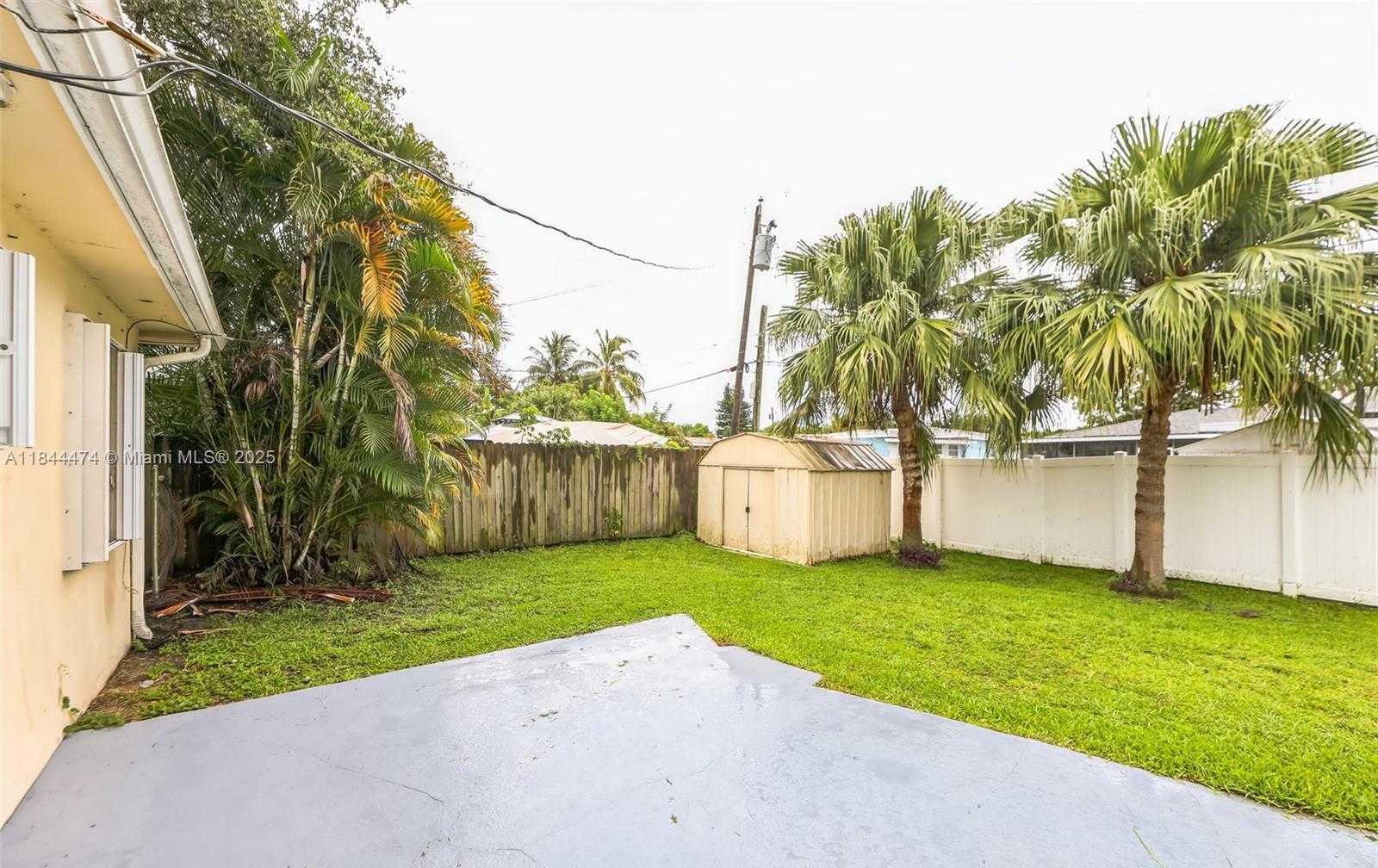 Small Image of 412 SOUTH WEST 4TH TER, Hallandale Beach Number 17