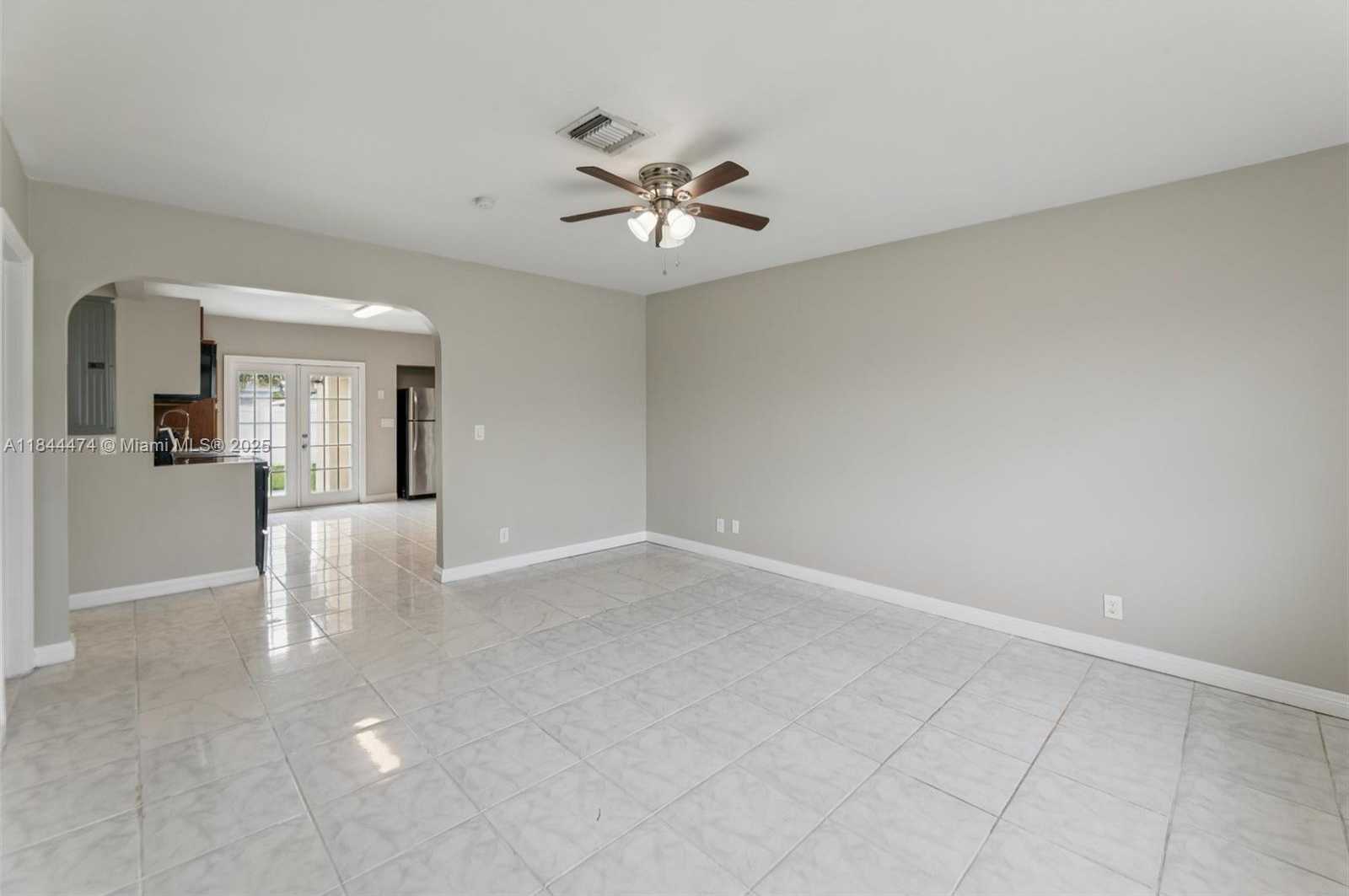 Small Image of 412 SOUTH WEST 4TH TER, Hallandale Beach Number 8