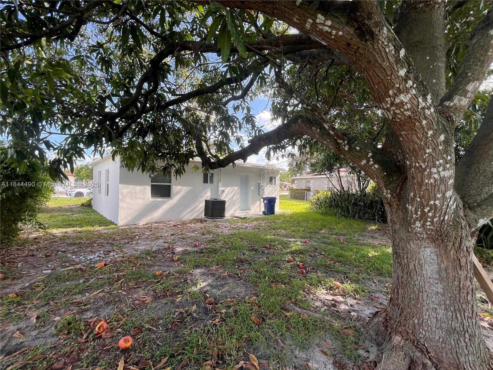 Small Image of 2481 NORTH WEST 154TH ST, Miami Gardens Number 11