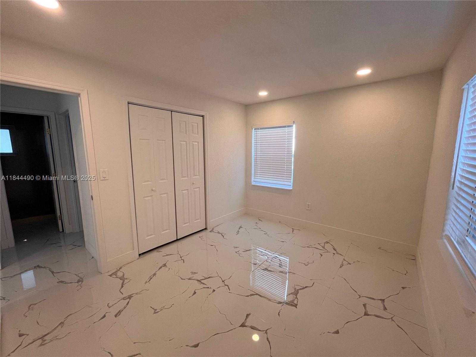Small Image of 2481 NORTH WEST 154TH ST, Miami Gardens Number 9