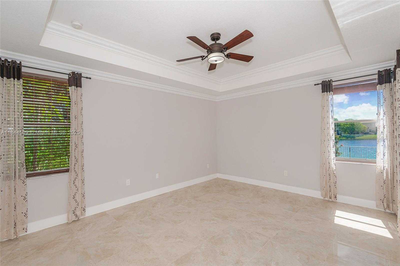 Small Image of 2021 SOUTH WEST 176TH AVE, Miramar Number 19