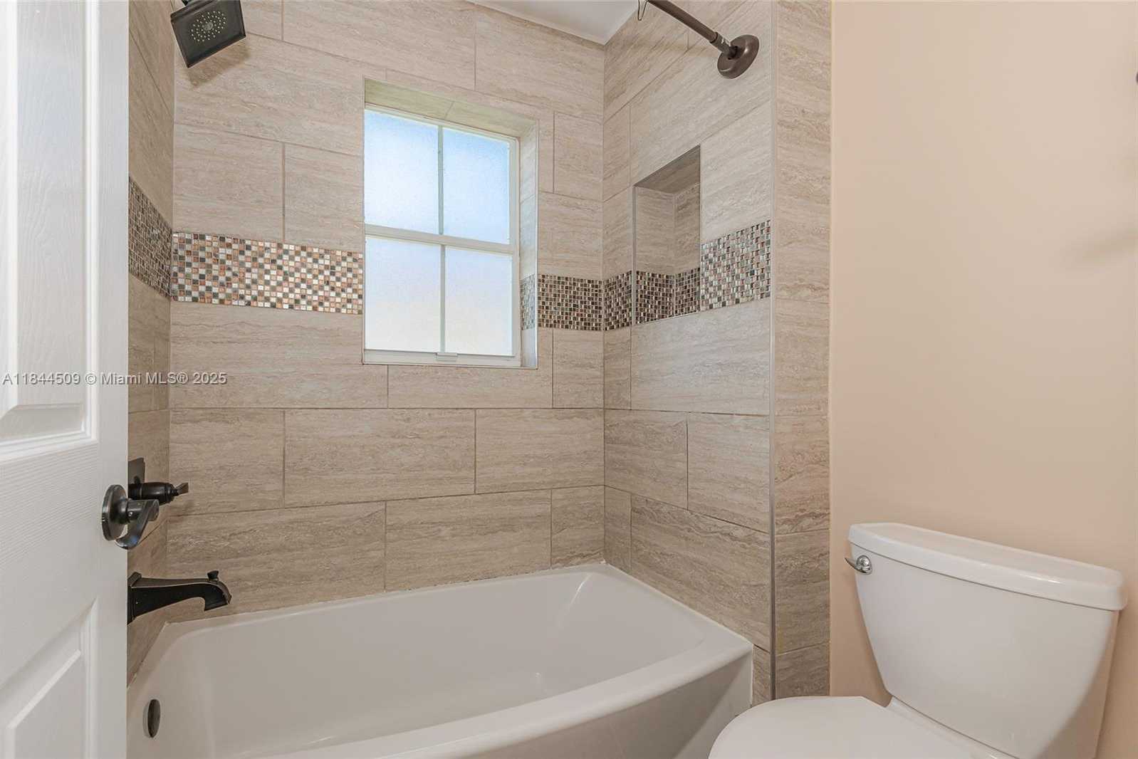 Small Image of 2021 SOUTH WEST 176TH AVE, Miramar Number 29