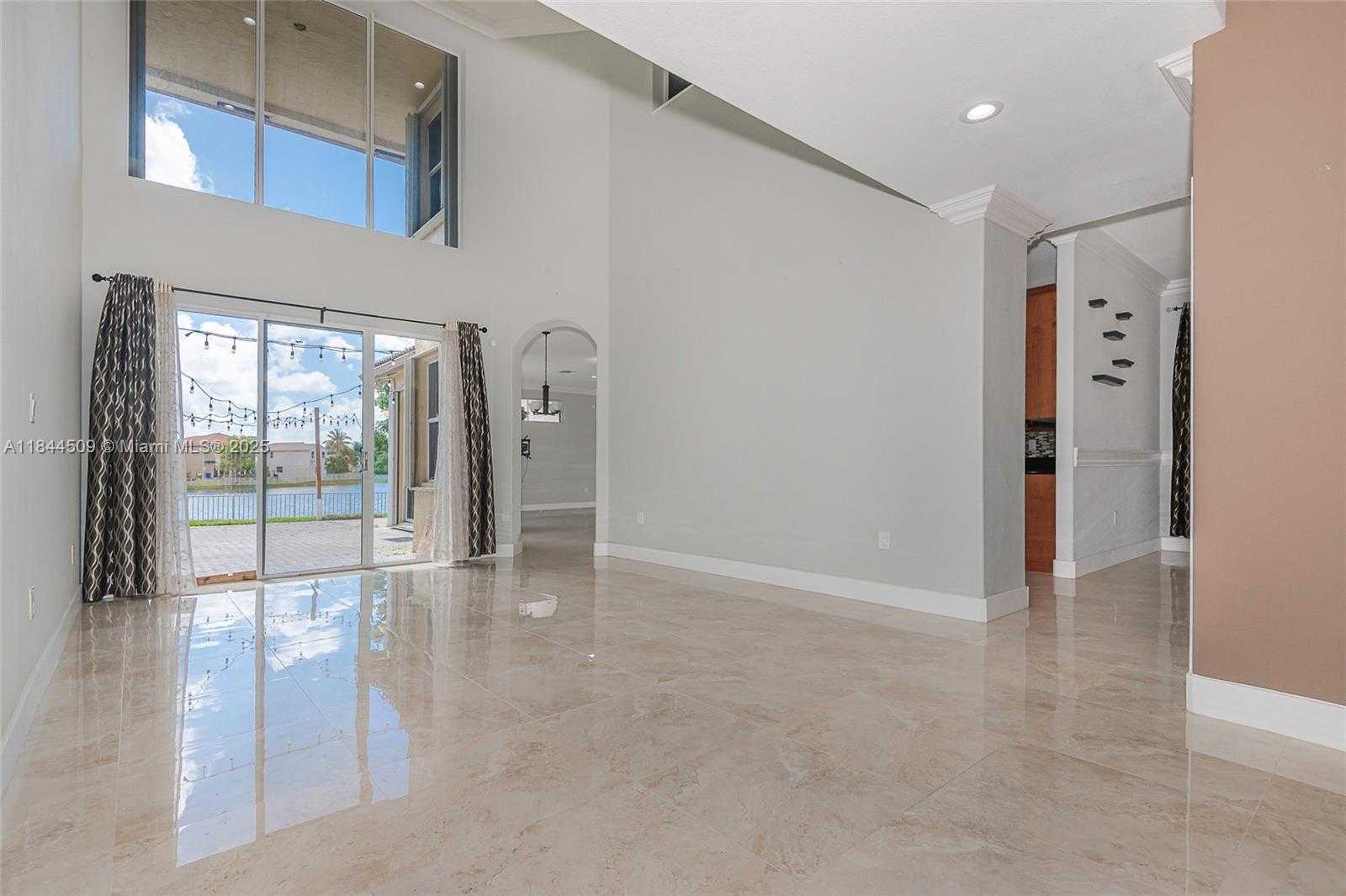 Small Image of 2021 SOUTH WEST 176TH AVE, Miramar Number 3