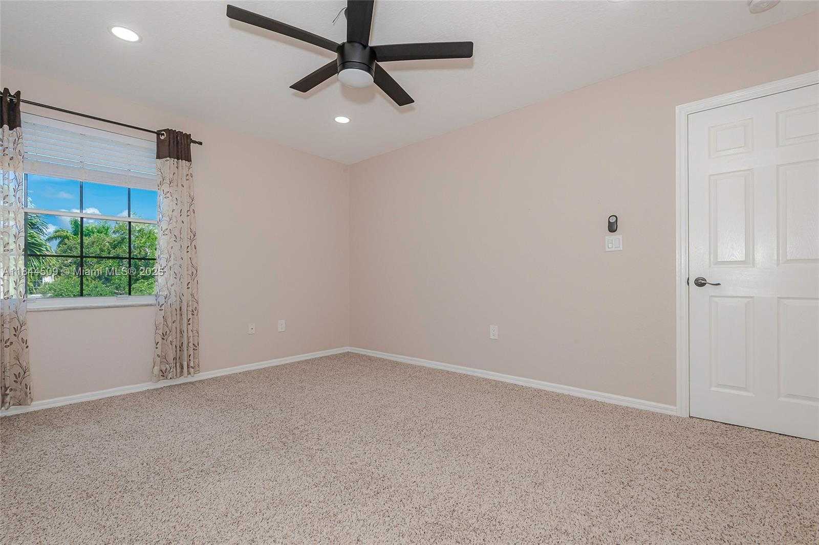 Small Image of 2021 SOUTH WEST 176TH AVE, Miramar Number 31