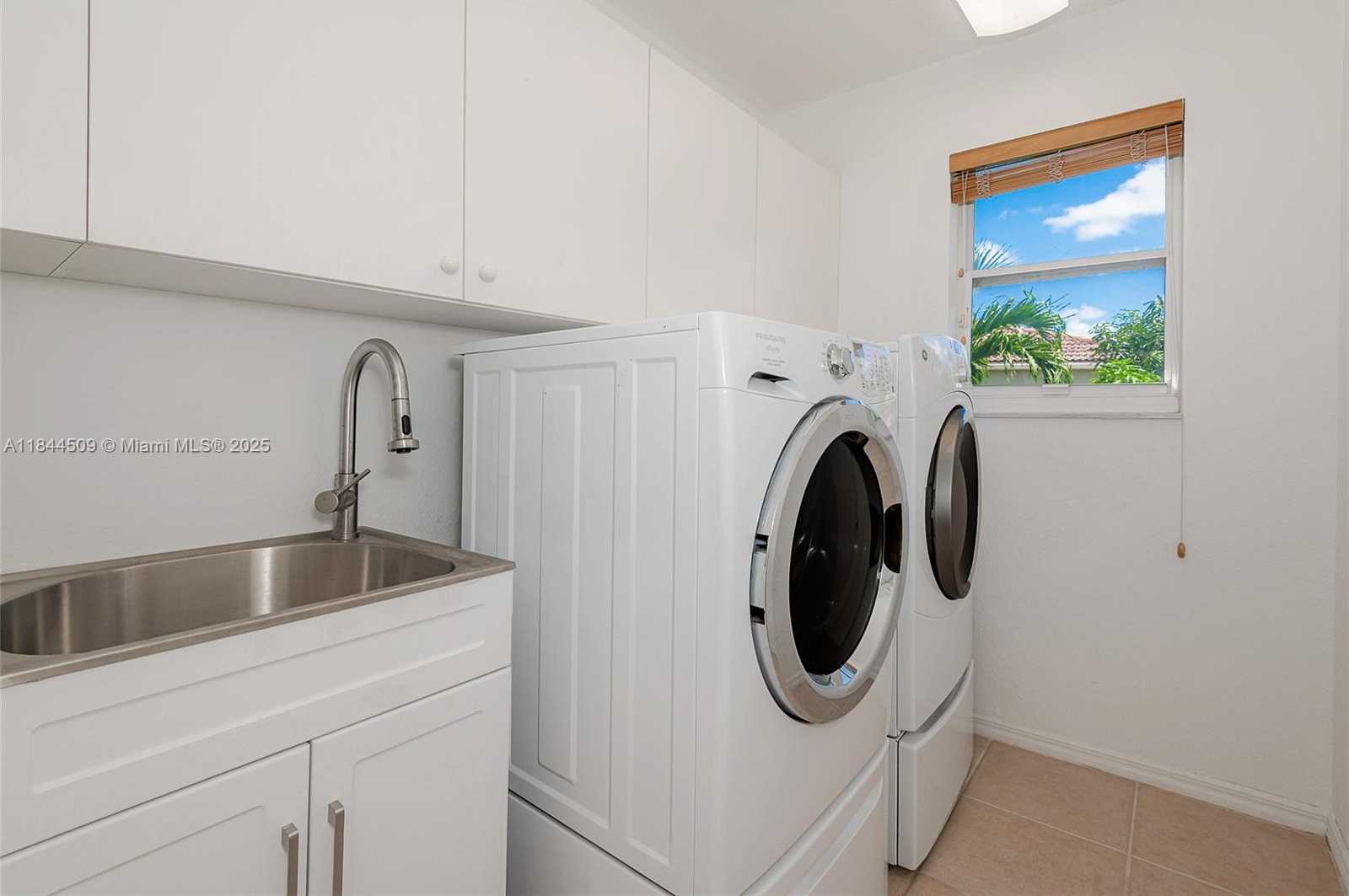 Small Image of 2021 SOUTH WEST 176TH AVE, Miramar Number 40