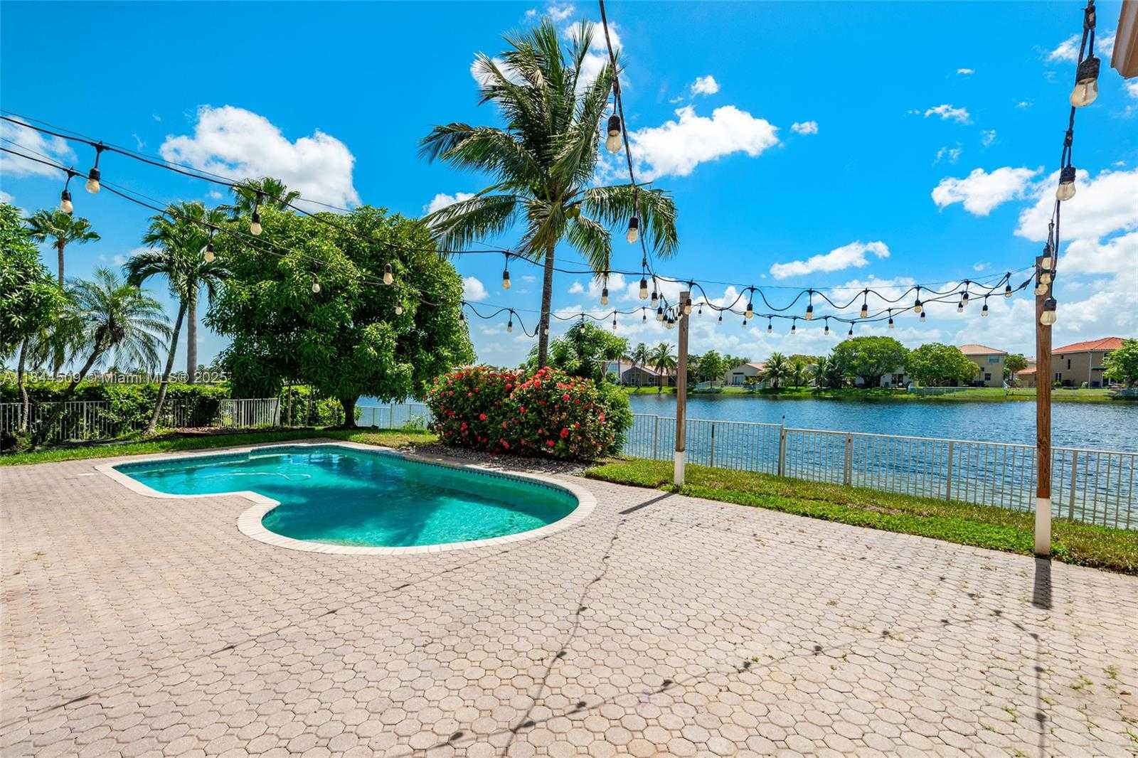 Small Image of 2021 SOUTH WEST 176TH AVE, Miramar Number 41