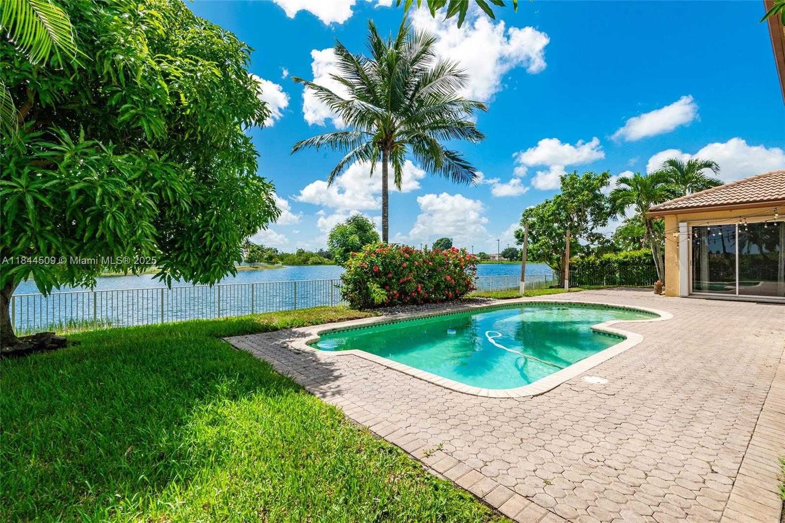 Small Image of 2021 SOUTH WEST 176TH AVE, Miramar Number 42