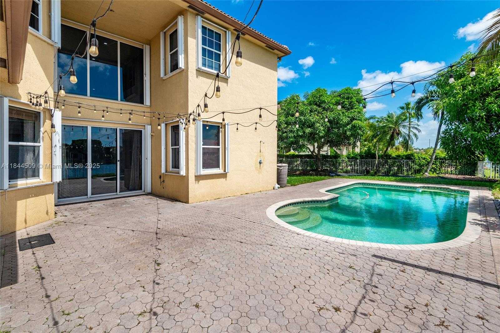 Small Image of 2021 SOUTH WEST 176TH AVE, Miramar Number 44