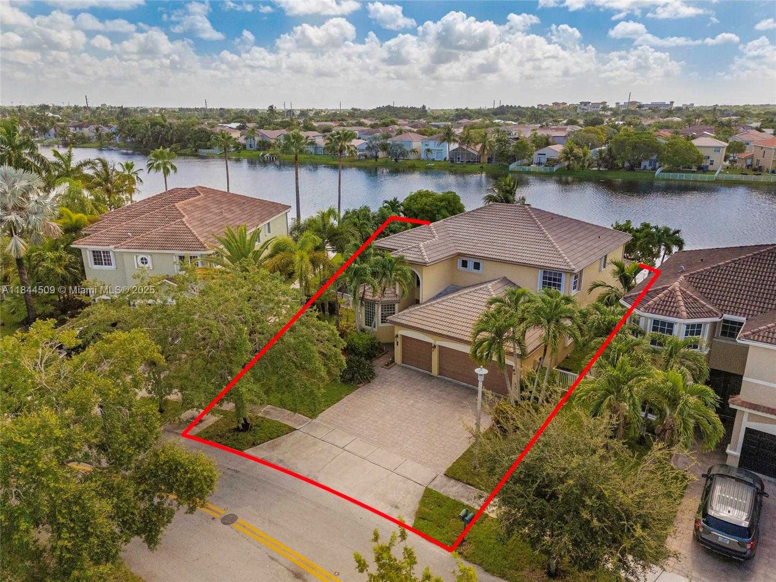 Small Image of 2021 SOUTH WEST 176TH AVE, Miramar Number 45
