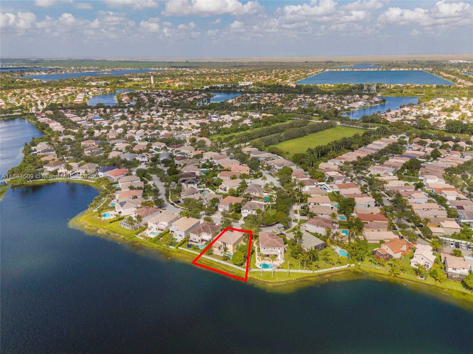 Small Image of 2021 SOUTH WEST 176TH AVE, Miramar Number 49