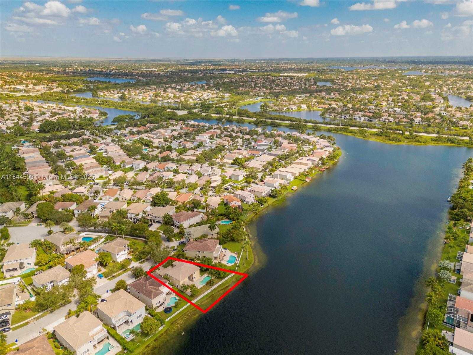 Small Image of 2021 SOUTH WEST 176TH AVE, Miramar Number 50
