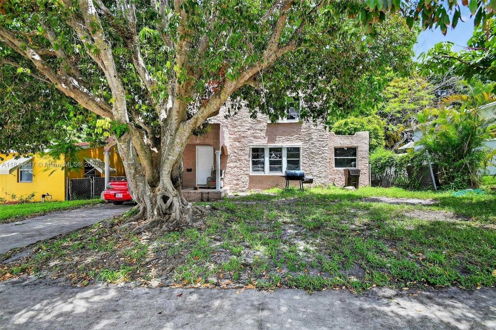 Small Image of 919 32ND ST, West Palm Beach Number 2